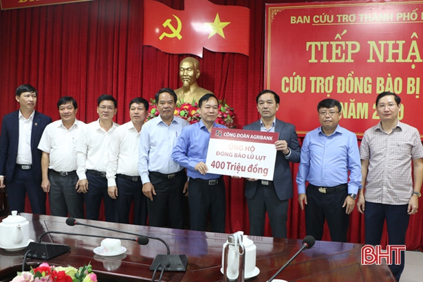 Công đoàn Agribank tiếp tục hỗ trợ đồng bào bị ảnh hưởng lũ lụt ở Hà Tĩnh