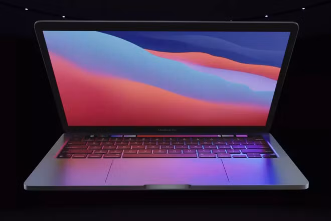 Apple ra mắt MacBook Pro 13 inch giá 1.300 USD