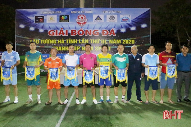 Khởi tranh Giải bóng đá lão tướng tranh cúp Nam Sport lần thứ 3