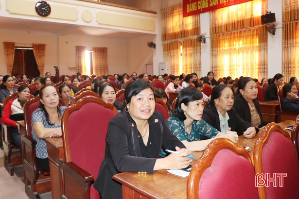 Trang bị kiến thức, tư vấn pháp luật cho phụ nữ Can Lộc