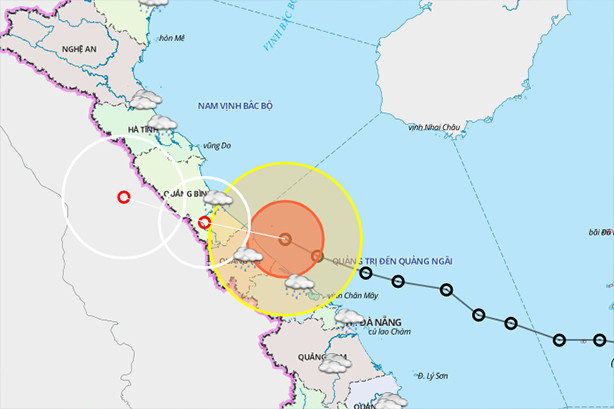 Bão 13 giảm cấp, vào Quảng Bình trưa nay