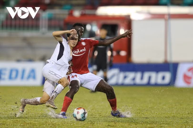 Những cầu thủ “bước ra ánh sáng” ở V-League 2020