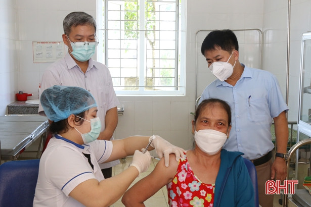 Rà soát, tuyên truyền, vận động người dân tiêm vắc-xin phòng COVID-19