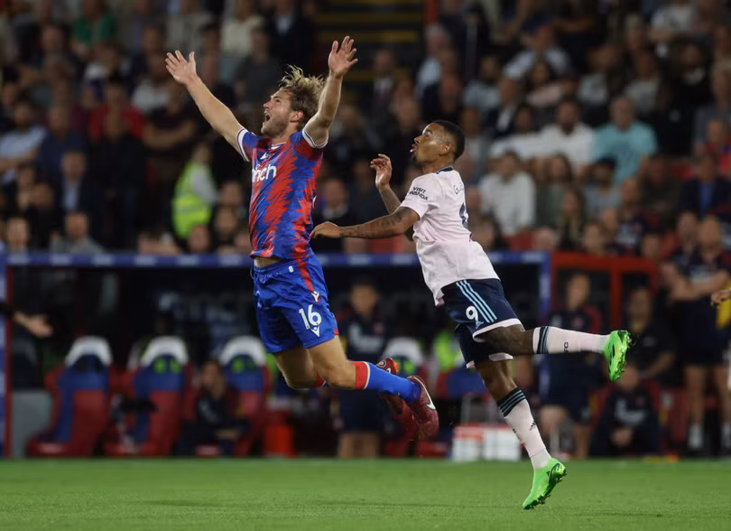 Sao trẻ giúp Arsenal thắng trận mở màn Premier League