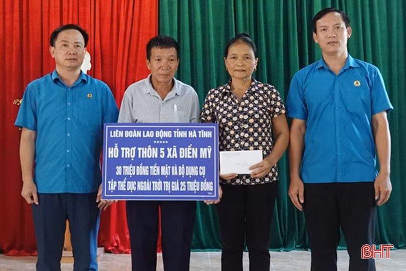 Cán bộ, đoàn viên chung sức hỗ trợ xã Điền Mỹ xây dựng nông thôn mới