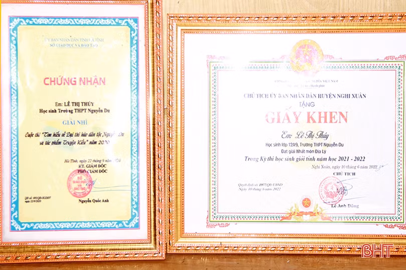 Cô học trò nghèo Hà Tĩnh ước mơ bước chân vào Đại học Luật Hà Nội