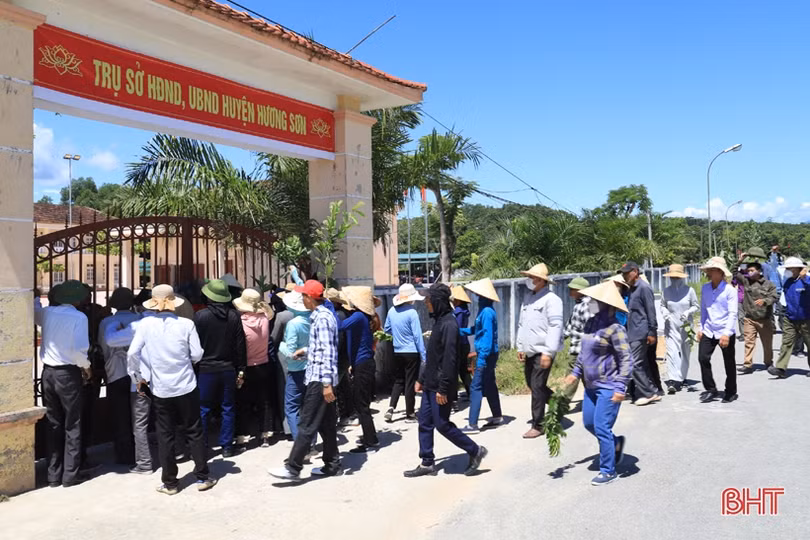 Gay cấn màn diễn tập phòng chống gây rối an ninh trật tự ở Hương Sơn