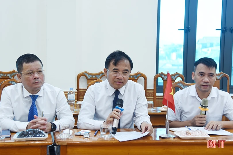 Hà Tĩnh - Bolykhămxay tăng cường hợp tác sản xuất nấm, nuôi hươu