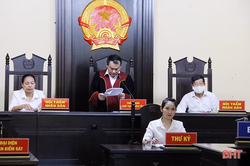 “Cha gắng cải tạo tốt để sớm được về với ông bà và chúng con...”