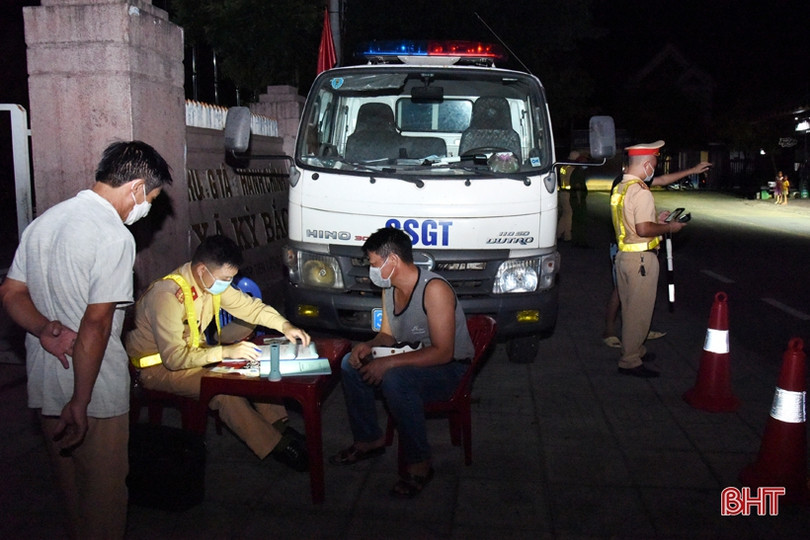Công an huyện Kỳ Anh xử phạt 70 trường hợp vi phạm nồng độ cồn
