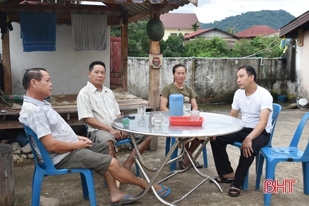 Trạm xá ấm tình quân dân Việt - Lào