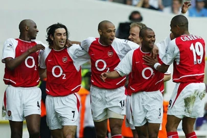 Ronaldo đứng thứ 2 trong top cầu thủ hay nhất lịch sử Premier League