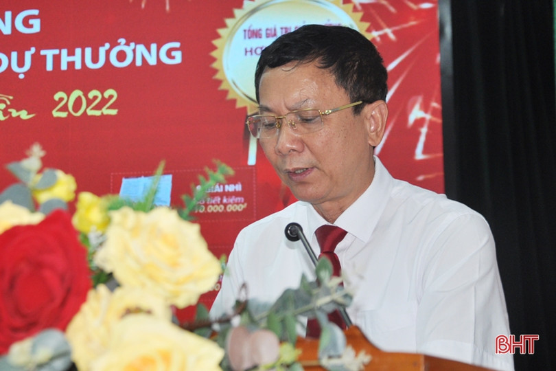 Agribank Chi nhánh tỉnh Hà Tĩnh trao Hyundai Kona cho khách hàng trúng thưởng