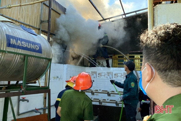 Cảnh sát PCCC Hà Tĩnh kịp thời dập tắt vụ cháy nhà dân ở Kỳ Anh