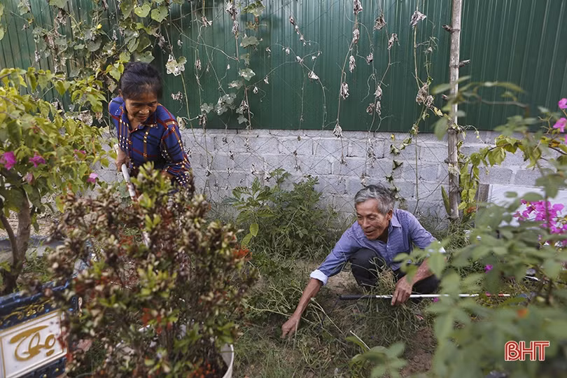 Cuộc sống hạnh phúc của người đàn ông khiếm thị giàu nghị lực
