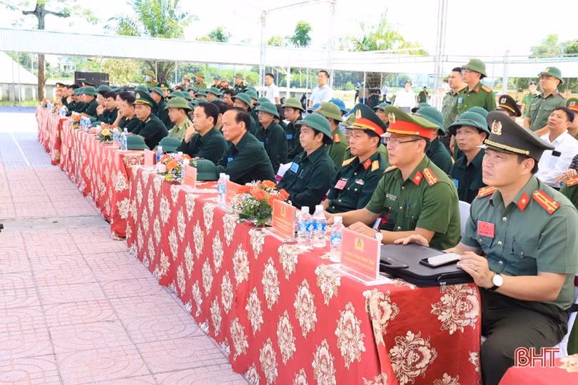 Gay cấn màn diễn tập phòng chống gây rối an ninh trật tự ở Hương Sơn