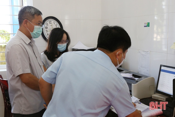 Rà soát, tuyên truyền, vận động người dân tiêm vắc-xin phòng COVID-19