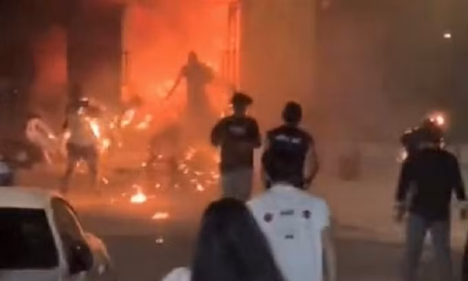 Cháy hộp đêm ở Thái Lan, 13 người chết