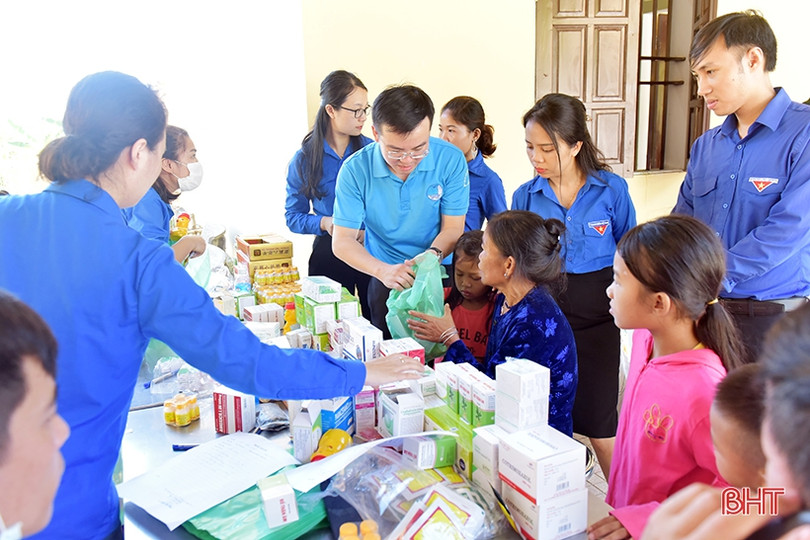 Nhiều hoạt động ý nghĩa hỗ trợ đồng bào dân tộc Chứt đón Tết Lấp lỗ