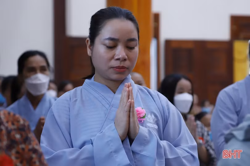 Xúc động đại lễ Vu lan báo hiếu ở chùa Giai Lam