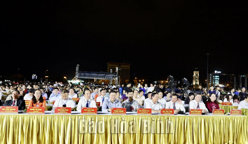 Đặc sắc Chương trình nghệ thuật “Hòa Bình - Thanh âm xứ Mường” và Carnival năm 2022