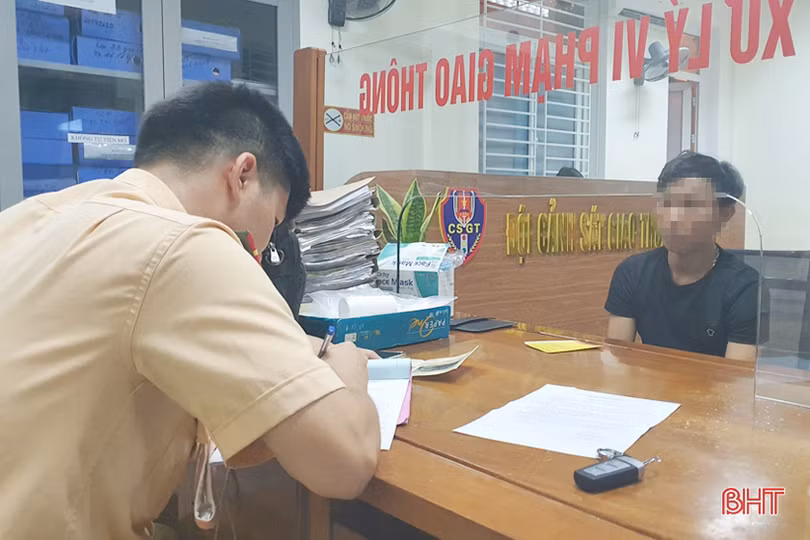 Xử phạt chủ ô tô lắp biển kiểm soát “ngũ quý 9” giả ở Hà Tĩnh