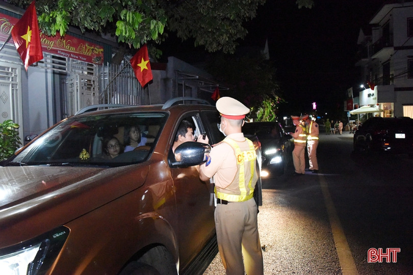 Công an huyện Kỳ Anh xử phạt 70 trường hợp vi phạm nồng độ cồn