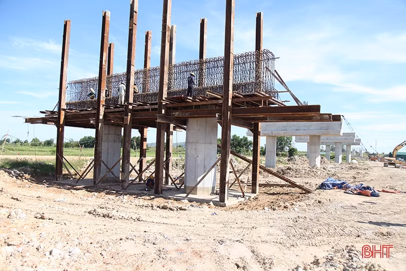 Cao tốc Diễn Châu - Bãi Vọt đoạn qua Hà Tĩnh tiến độ như thế nào?