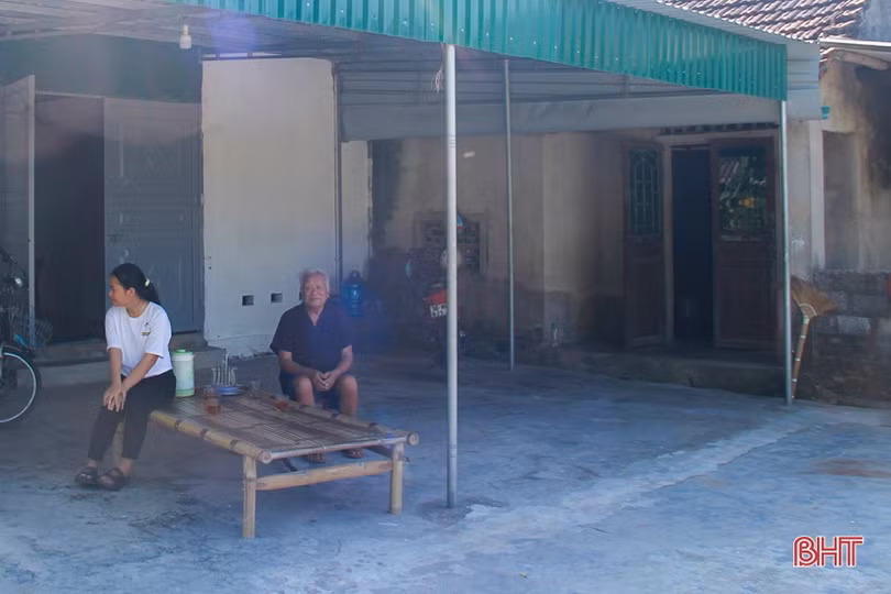 Cô học trò nghèo Hà Tĩnh ước mơ bước chân vào Đại học Luật Hà Nội