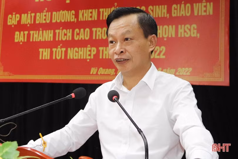 Vũ Quang tuyên dương học sinh giỏi, đạt kết quả cao kỳ thi tốt nghiệp THPT