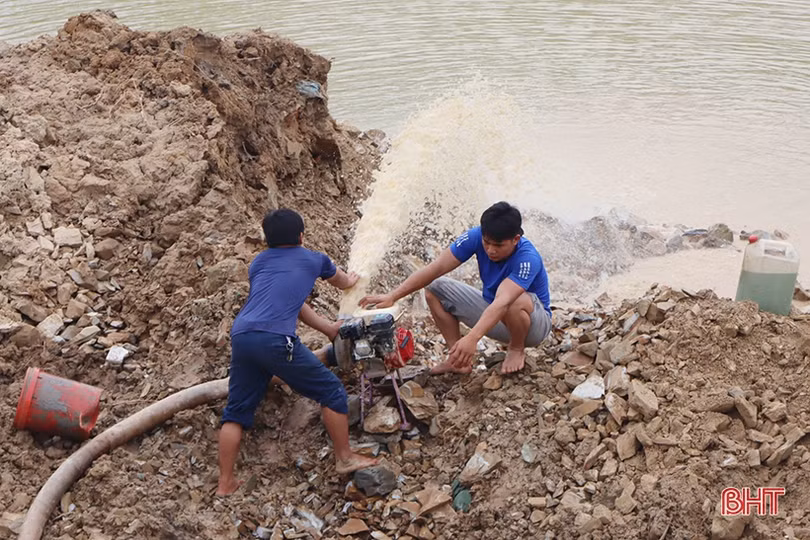 Gấp rút thi công các công trình phòng chống bão lụt tại Cẩm Xuyên