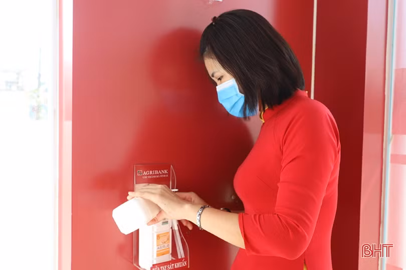 Hệ thống ngân hàng Hà Tĩnh siết chặt phòng dịch Covid-19