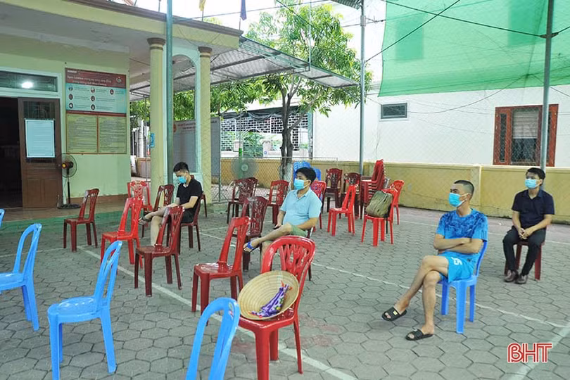 TP Hà Tĩnh xuyên đêm lấy mẫu xét nghiệm virus SARS-CoV-2