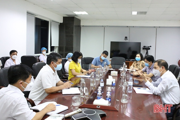 Hà Tĩnh ghi nhận thêm 11 trường hợp dương tính với Covid-19