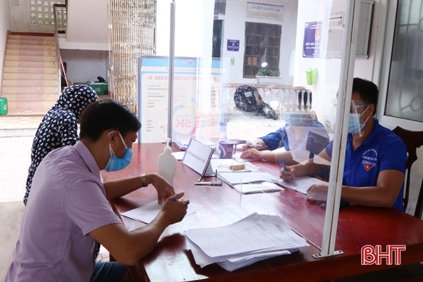 Hà Tĩnh: 596 trường hợp F1 âm tính lần 1 với virus SARS-CoV-2