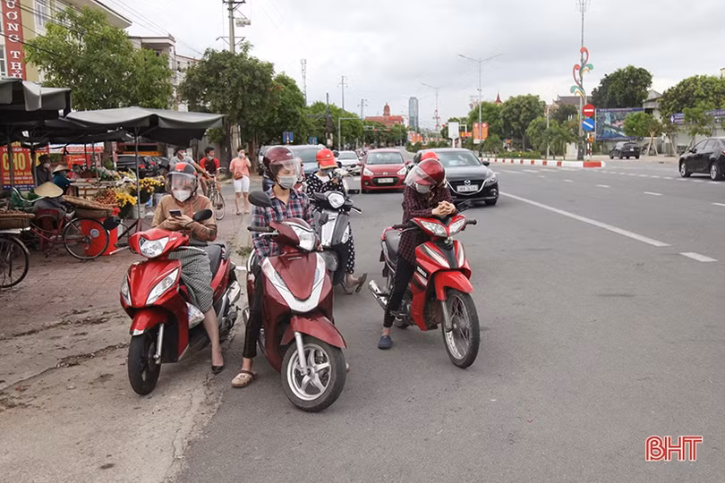 Người dân ở TP Hà Tĩnh không được phép di chuyển ra ngoài địa bàn để phòng, chống dịch