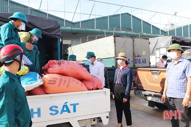 Xem nông dân Hà Tĩnh tiếp sức cho công tác phòng, chống Covid-19