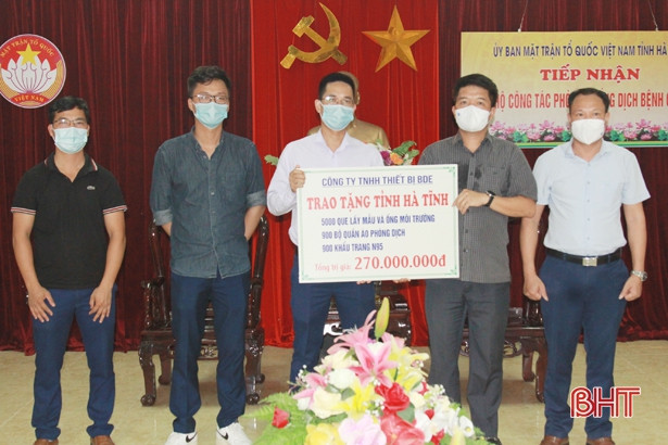 Doanh nghiệp Hà Nội hỗ trợ vật tư y tế giúp Hà Tĩnh phòng chống dịch
