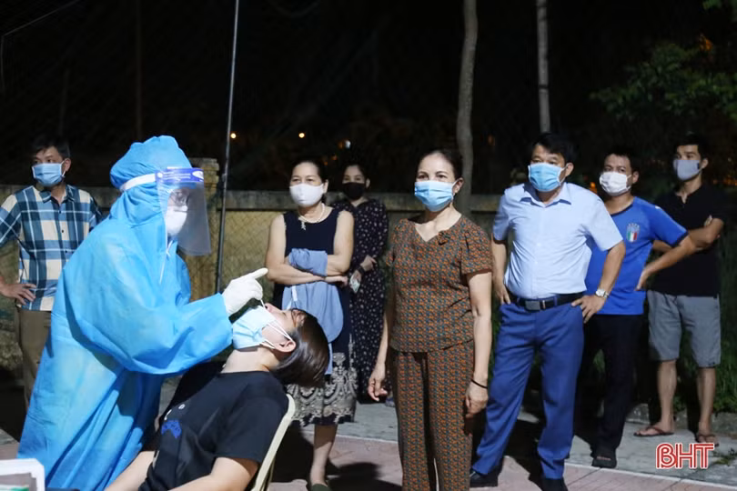 Hà Tĩnh quyết liệt, khẩn trương nhất để sớm cắt đứt chuỗi lây nhiễm Covid-19