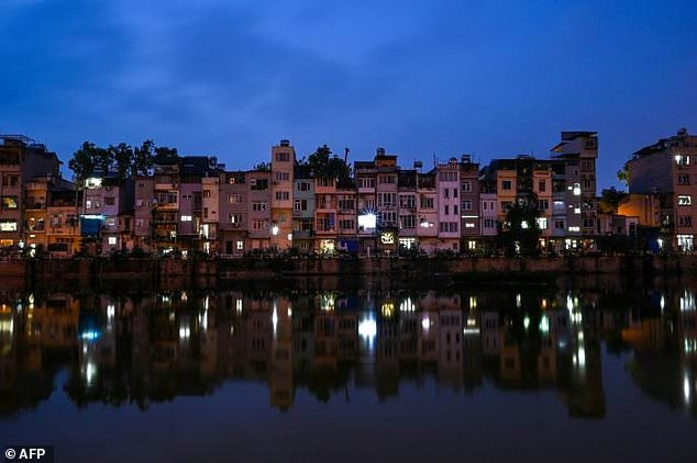 Những ngôi nhà ống Việt Nam trên báo Pháp