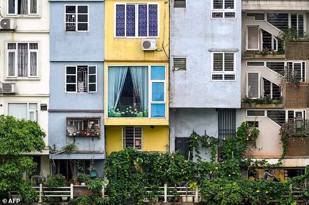 Những ngôi nhà ống Việt Nam trên báo Pháp