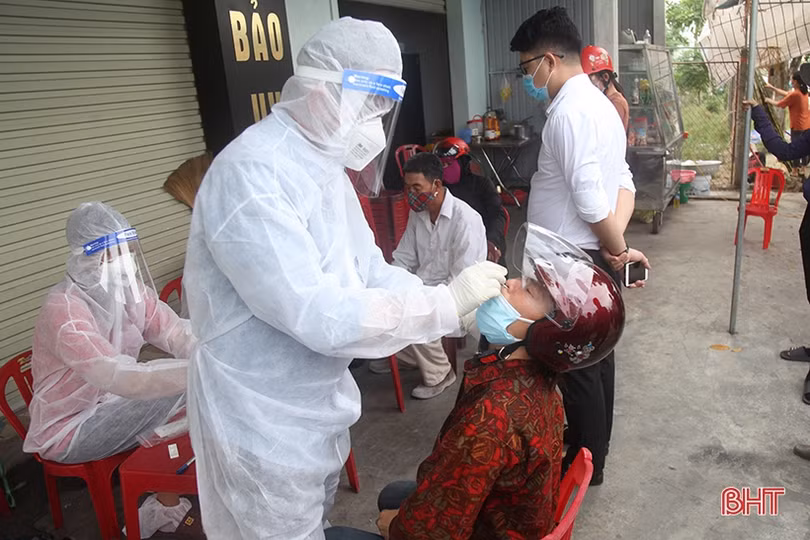 Sau khi lập các chốt kiểm soát, người dân ra/vào TP Hà Tĩnh cần điều kiện gì? ảnh 18 Sau khi lập các chốt kiểm soát, người dân ra/vào TP Hà Tĩnh cần điều kiện gì?