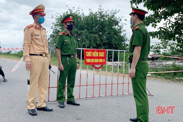 TP Hà Tĩnh trong những giờ đầu thiết lập vùng cách ly y tế