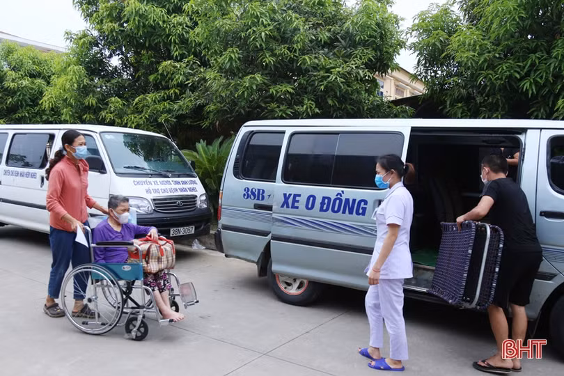 Những chuyến xe 0 đồng hỗ trợ bệnh nhân giữa mùa dịch Covid-19