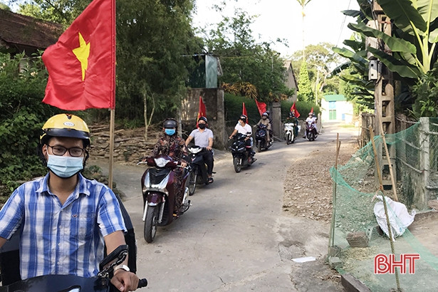 Xem nông dân Hà Tĩnh tiếp sức cho công tác phòng, chống Covid-19