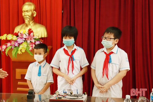 Nghi Xuân: 13 sản phẩm đạt giải cuộc thi sáng tạo thanh, thiếu niên, nhi đồng