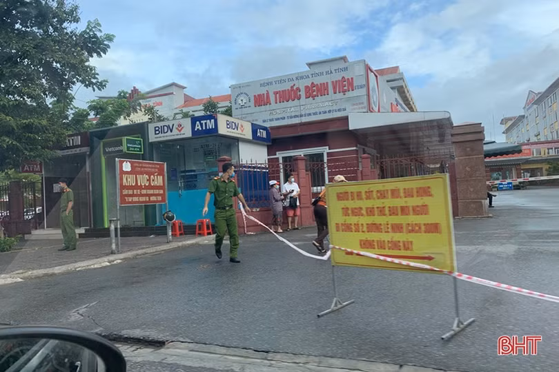 Phong tỏa tạm thời Bệnh viện Đa khoa Hà Tĩnh, 1 ngõ phố liên quan đến ca nghi nhiễm Covid-19