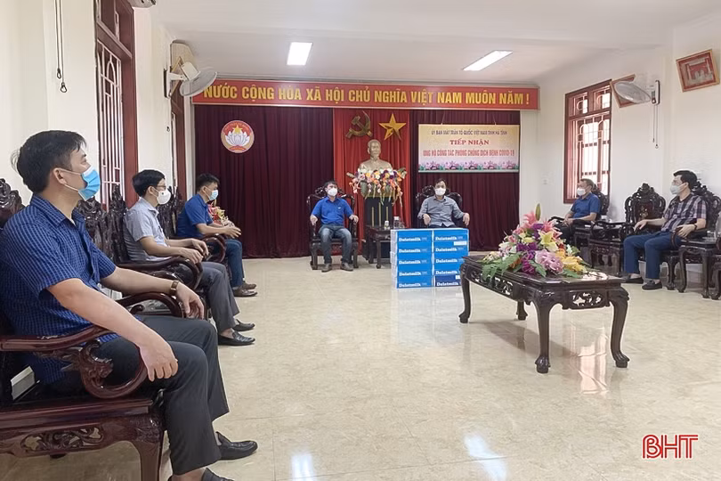 Nhiều doanh nghiệp, nhà hảo tâm hỗ trợ Hà Tĩnh phòng, chống dịch Covid-19
