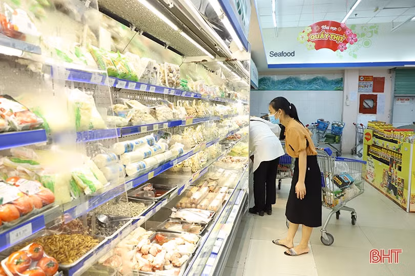 Dịch vụ không thiết yếu dừng hoạt động, hàng nhu yếu phẩm tiếp tục phục vụ Nhân dân