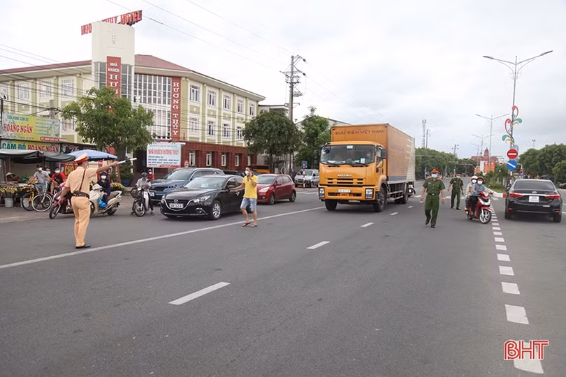 Người dân ở TP Hà Tĩnh không được phép di chuyển ra ngoài địa bàn để phòng, chống dịch